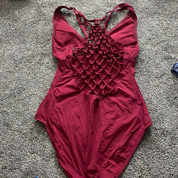 Maroon cage back bathing suit - 16 - Picture 4 of 6